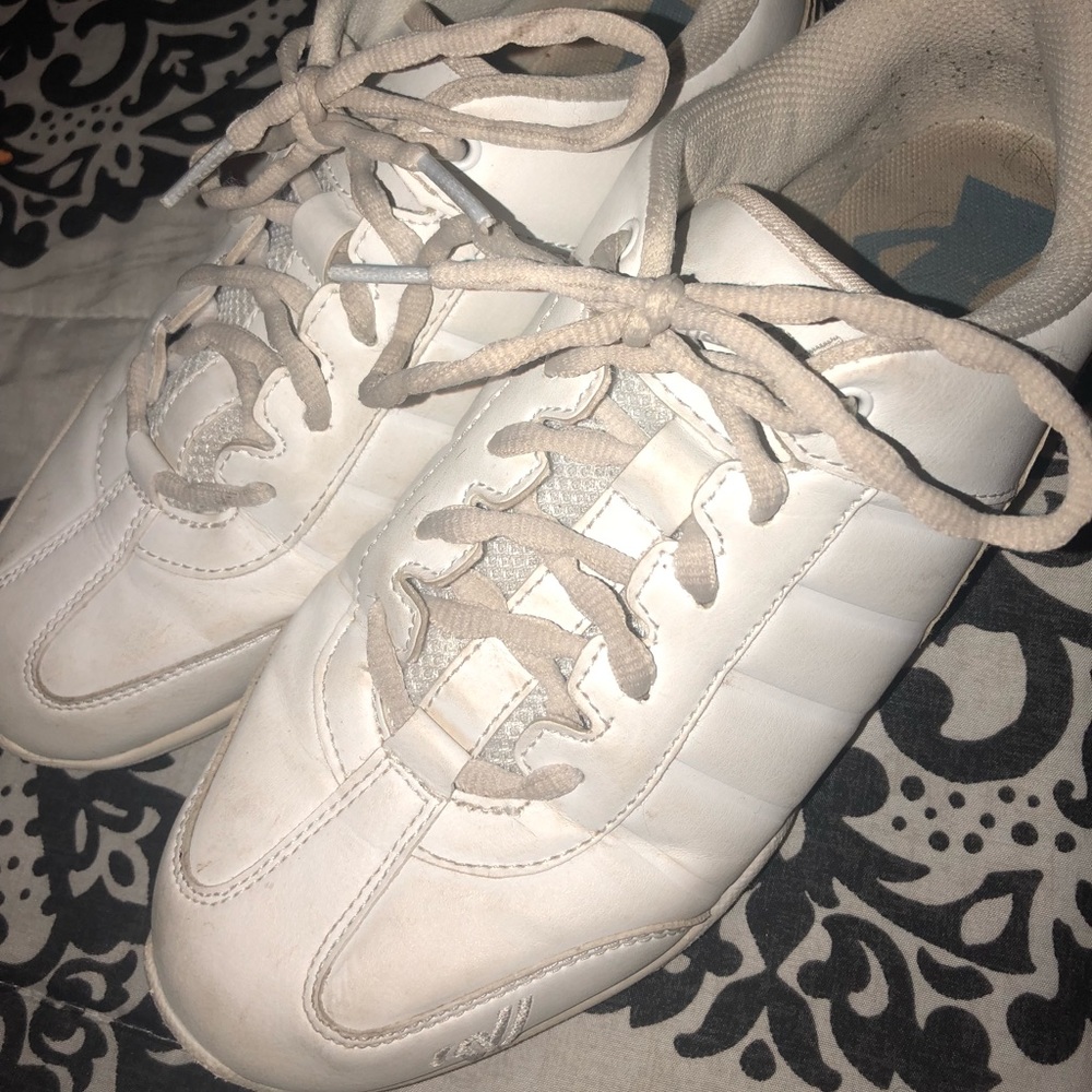 Varsity cheer shoes